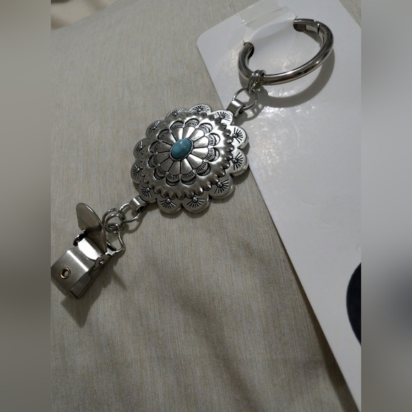 Vintage Silver and Turquoise Charm Keychain Hat Clip Holder - Picture 4 of 5